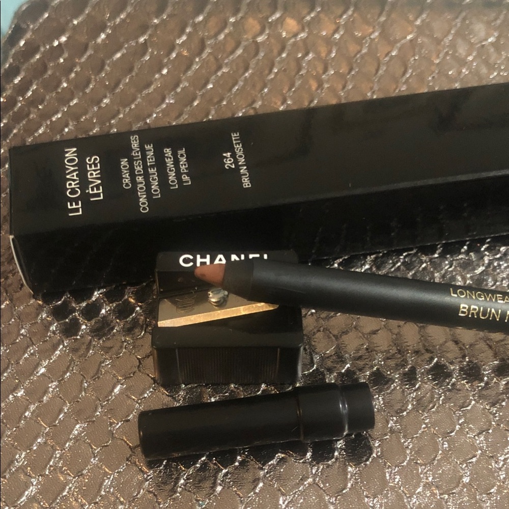 CHANEL Longwear Lip Liner Pencil in Brun Noisette - Black & Brown